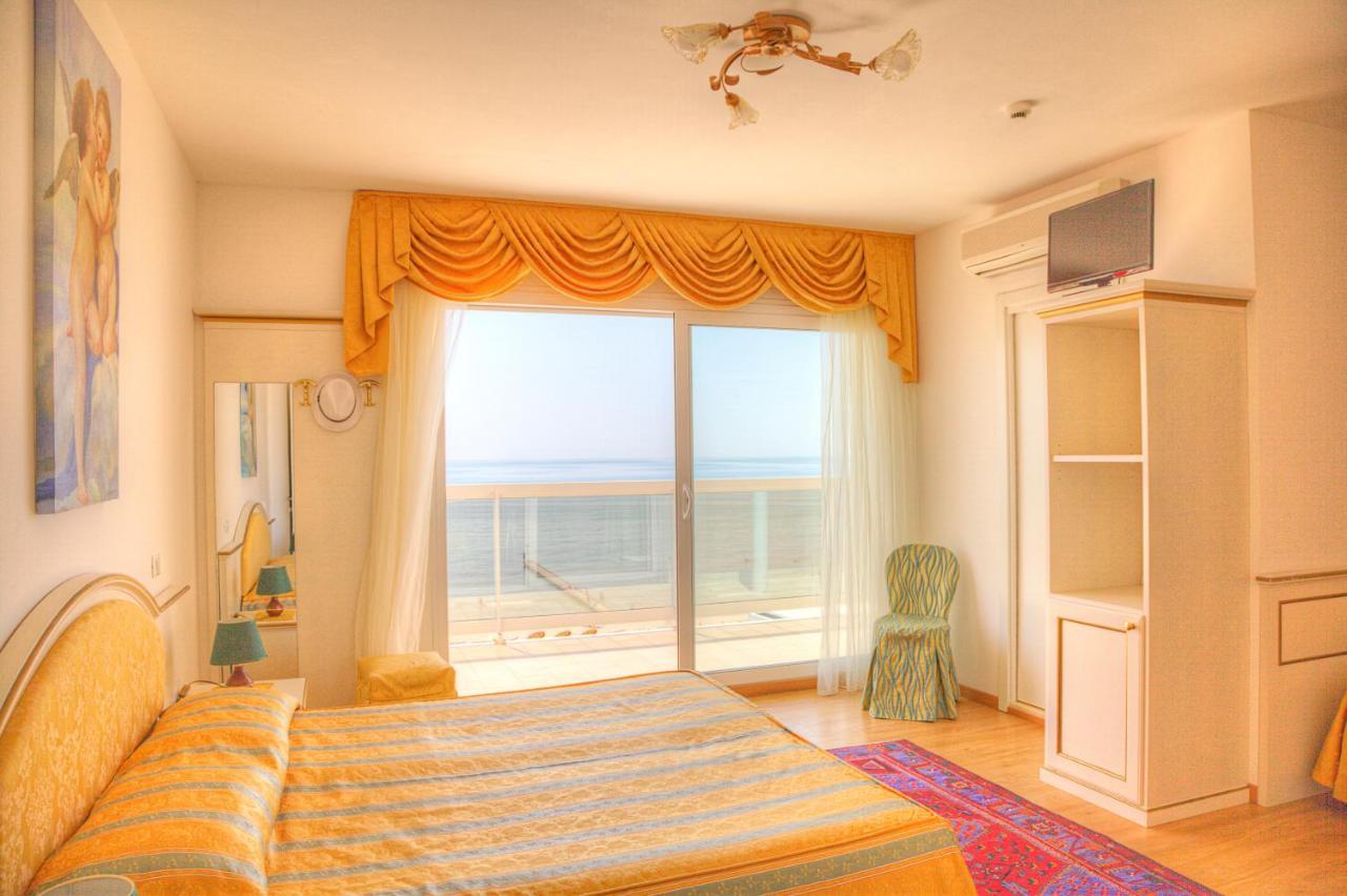 Hotel Panama Lido di Jesolo Bagian luar foto