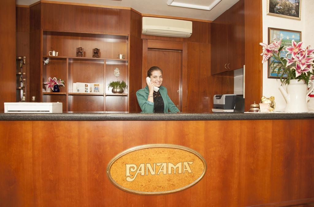 Hotel Panama Lido di Jesolo Bagian luar foto