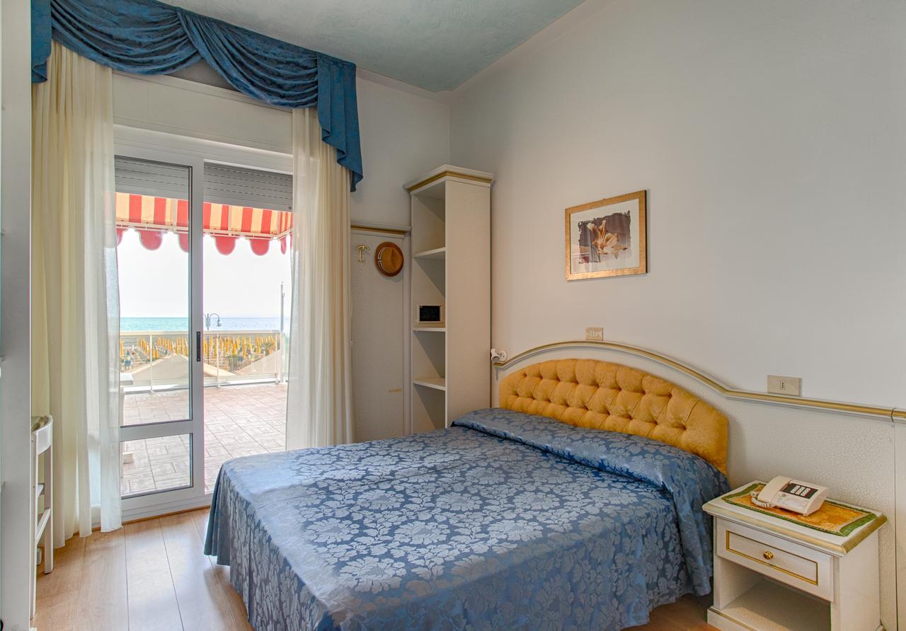 Hotel Panama Lido di Jesolo Bagian luar foto