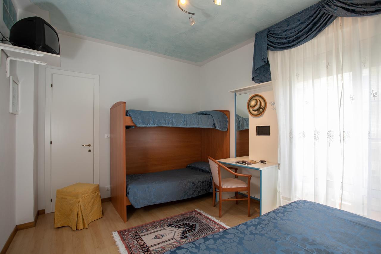 Hotel Panama Lido di Jesolo Bagian luar foto