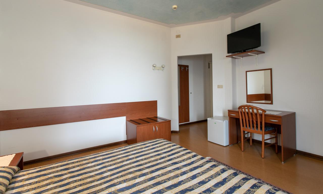 Hotel Panama Lido di Jesolo Bagian luar foto