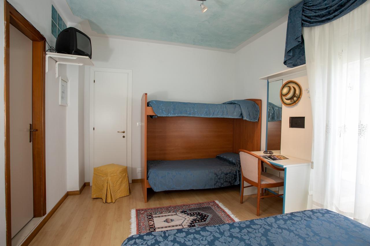 Hotel Panama Lido di Jesolo Bagian luar foto