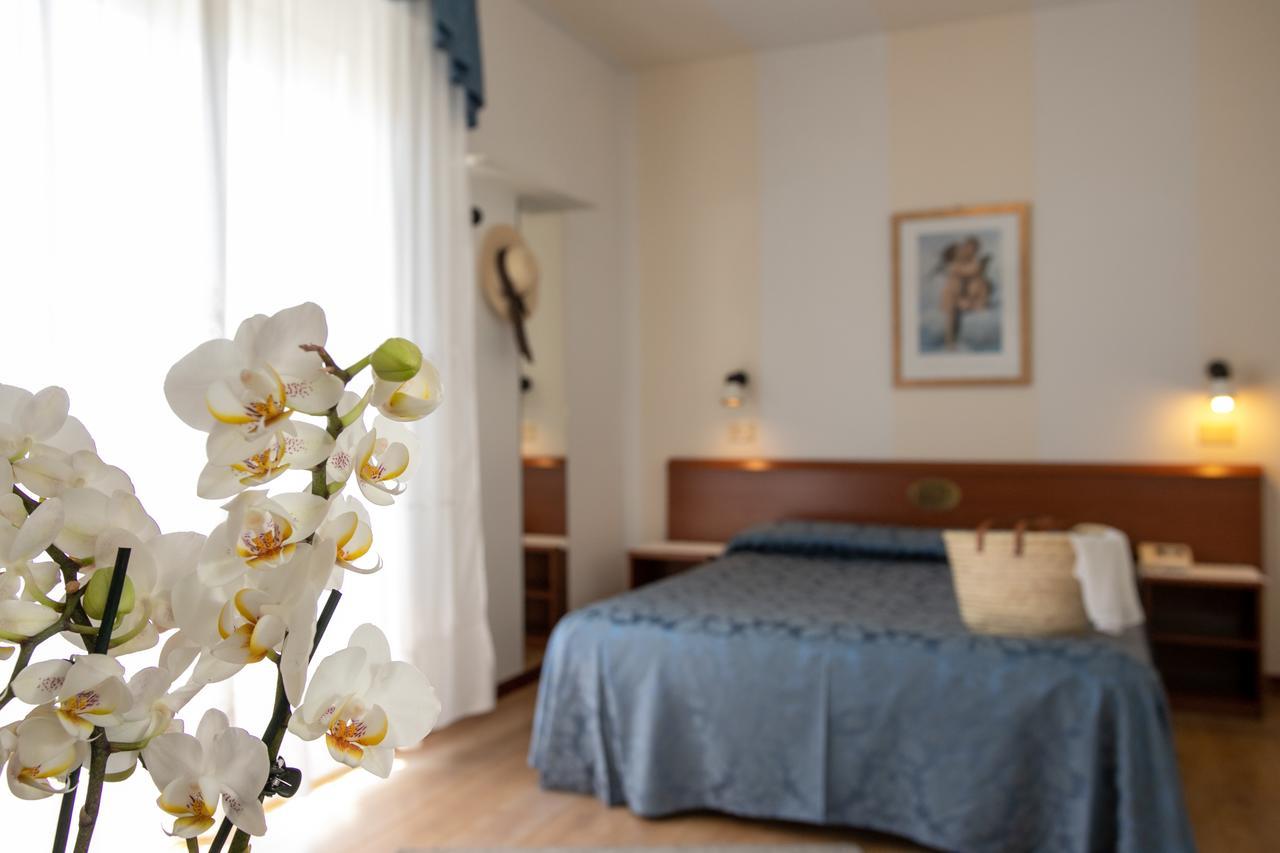Hotel Panama Lido di Jesolo Bagian luar foto
