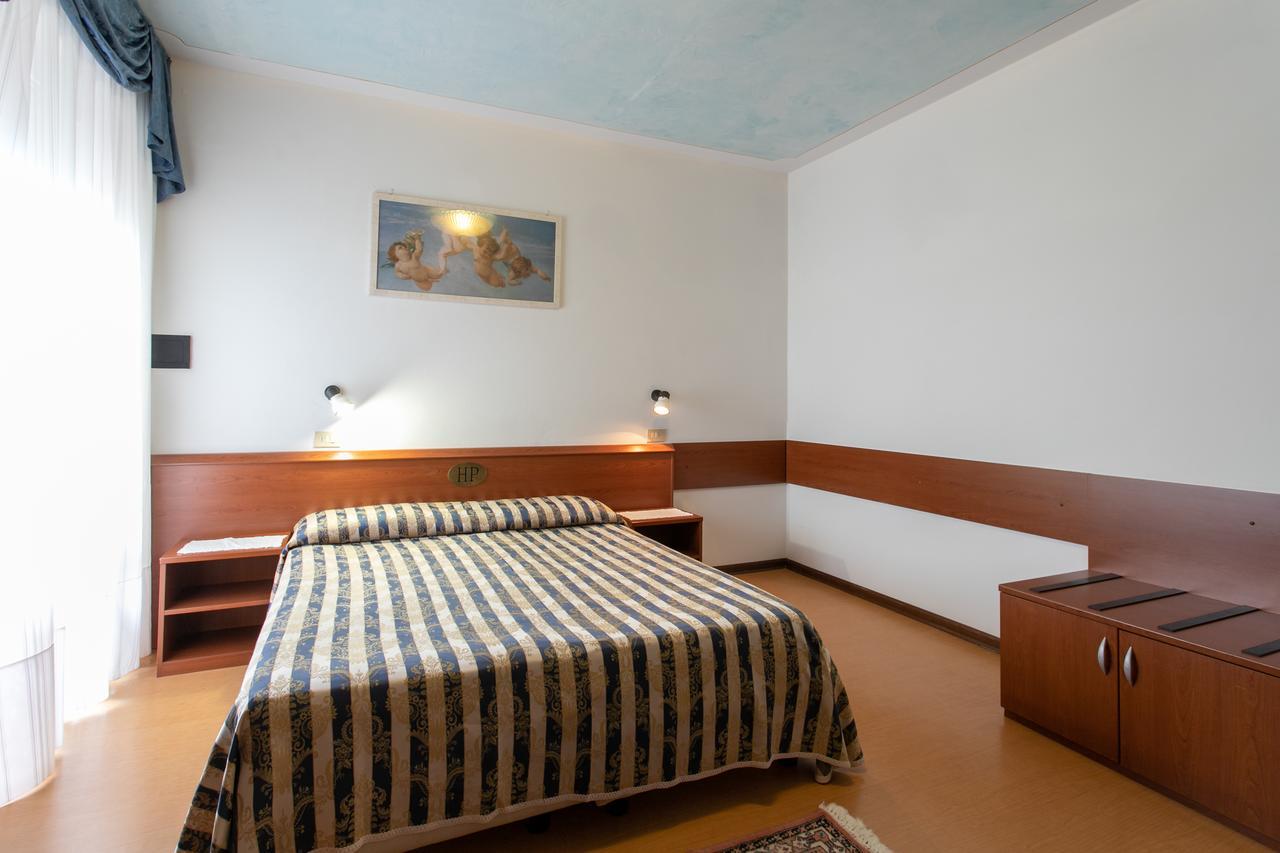 Hotel Panama Lido di Jesolo Bagian luar foto