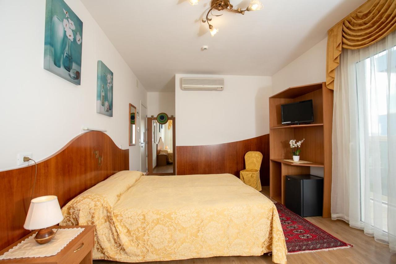Hotel Panama Lido di Jesolo Bagian luar foto