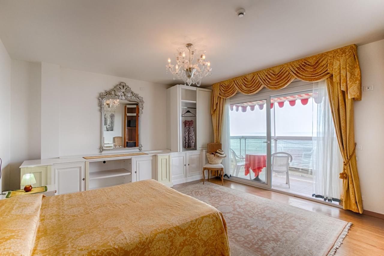 Hotel Panama Lido di Jesolo Bagian luar foto