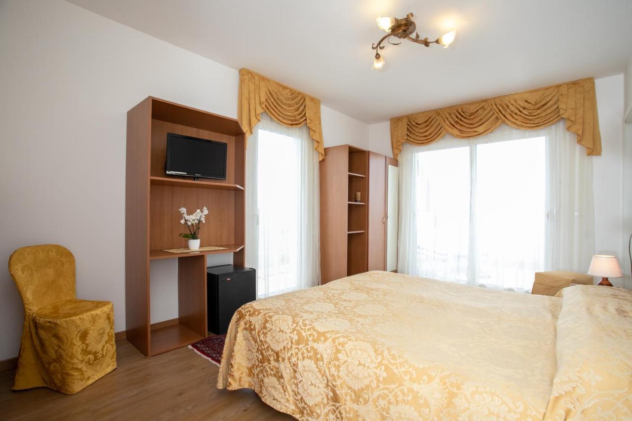 Hotel Panama Lido di Jesolo Bagian luar foto